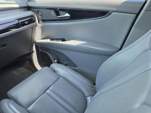 Used 2022 Lincoln Nautilus Reserve w/ Equipment Group 201A image 19