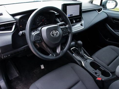 Used 2024 Toyota Corolla LE image 9