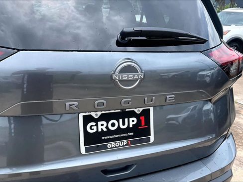 Certified 2025 Nissan Rogue S FWD image 29