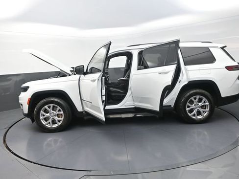 Used 2021 Jeep Grand Cherokee L Limited AWD/4WD image 12