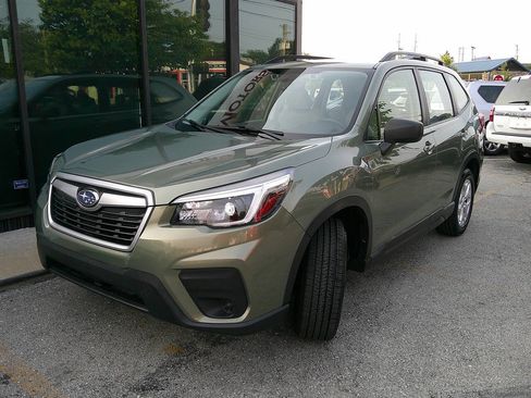 Used 2021 Subaru Forester AWD/4WD image 2