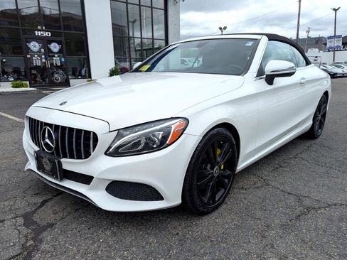 Used 2018 Mercedes-Benz C 300 Cabriolet image 3