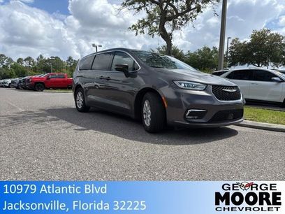 Used 2023 Chrysler Pacifica Touring-L