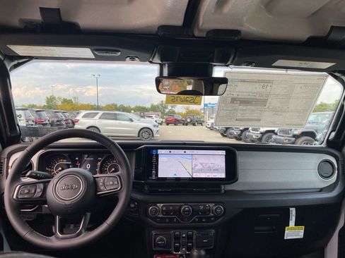 New 2025 Jeep Gladiator Sport AWD/4WD image 16