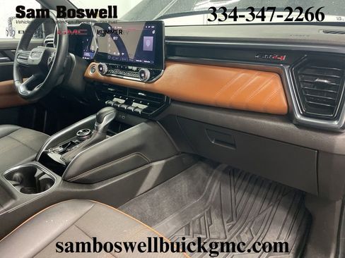 Used 2023 GMC Canyon AT4 w/ Canyon Safety Plus Package AWD/4WD image 32