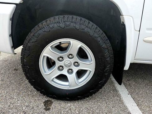 Used 2005 Dodge Dakota SLT w/ Trailer Tow Group image 32