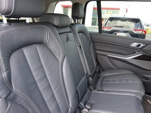 Used 2019 BMW X7 xDrive40i w/ Premium Package AWD/4WD image 15