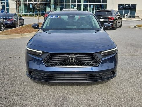 Used 2025 Honda Accord SE image 11