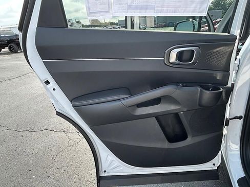 New 2025 Kia Sorento LX image 21