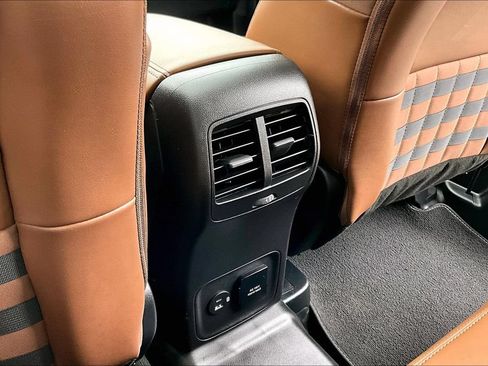 Certified 2024 Ford Bronco Sport Badlands w/ Premium Package AWD/4WD image 33