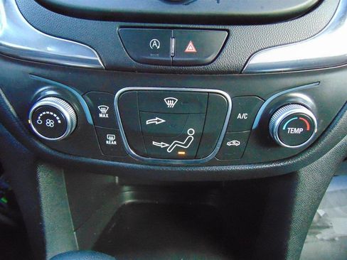 Used 2022 Chevrolet Equinox LT AWD/4WD image 34