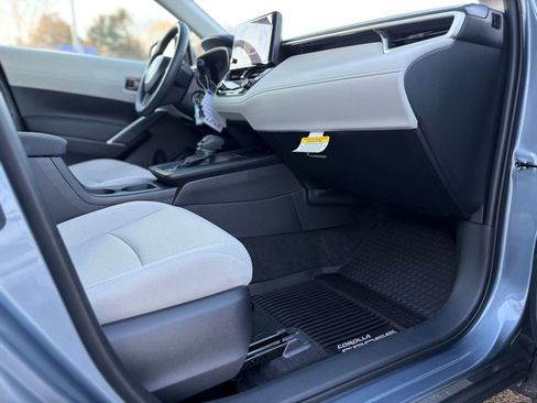 New 2026 Toyota Corolla Cross L image 23