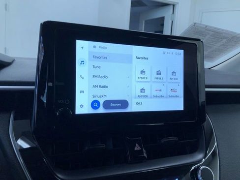 Certified 2024 Toyota Corolla LE image 28