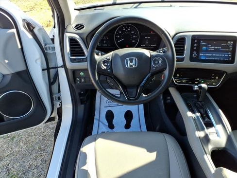 Used 2021 Honda HR-V EX-L image 11
