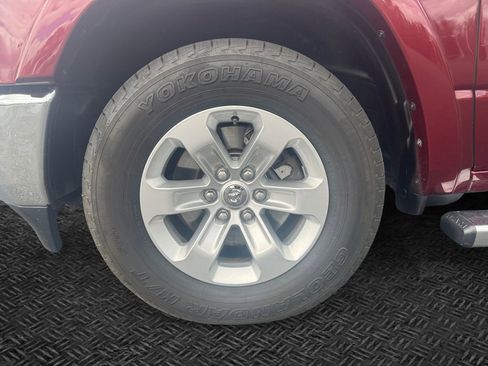 Used 2019 RAM 1500 Laramie AWD/4WD image 11