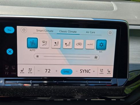 New 2026 Volkswagen Atlas Cross Sport SE AWD/4WD image 24