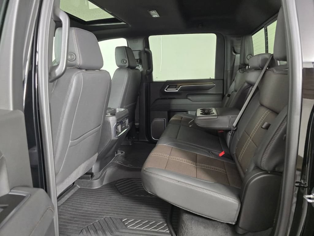New 2026 Chevrolet Silverado 2500 High Country w/ High Country Premium Package AWD/4WD image 17