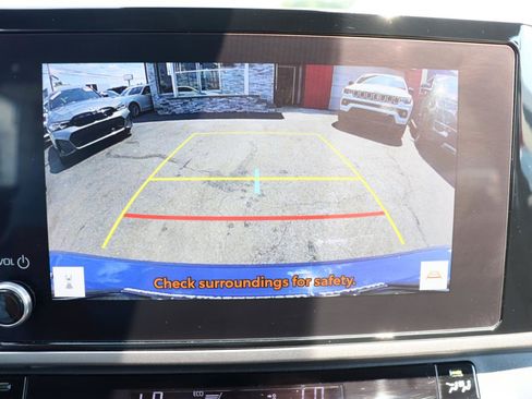 Used 2025 Toyota Camry LE FWD image 33