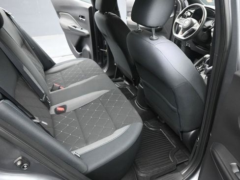 Used 2020 Nissan Kicks SV image 21