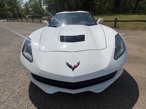 Used 2016 Chevrolet Corvette Stingray Coupe w/ Carbon Flash Badge Package image 34