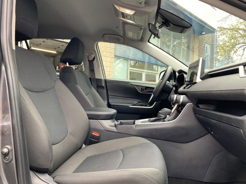 Used 2025 Toyota RAV4 LE image 35