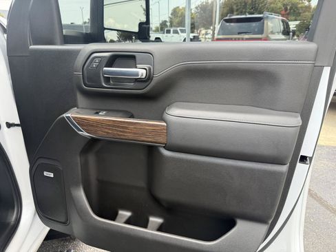 Used 2022 Chevrolet Silverado 2500 High Country w/ Technology Package AWD/4WD image 21