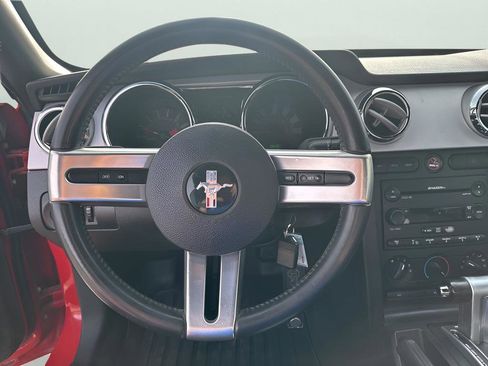Used 2007 Ford Mustang Premium image 25