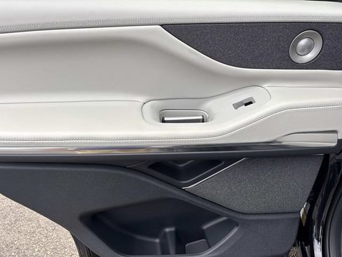 New 2026 Lincoln Navigator Reserve w/ Jet Appearance Package AWD/4WD image 20