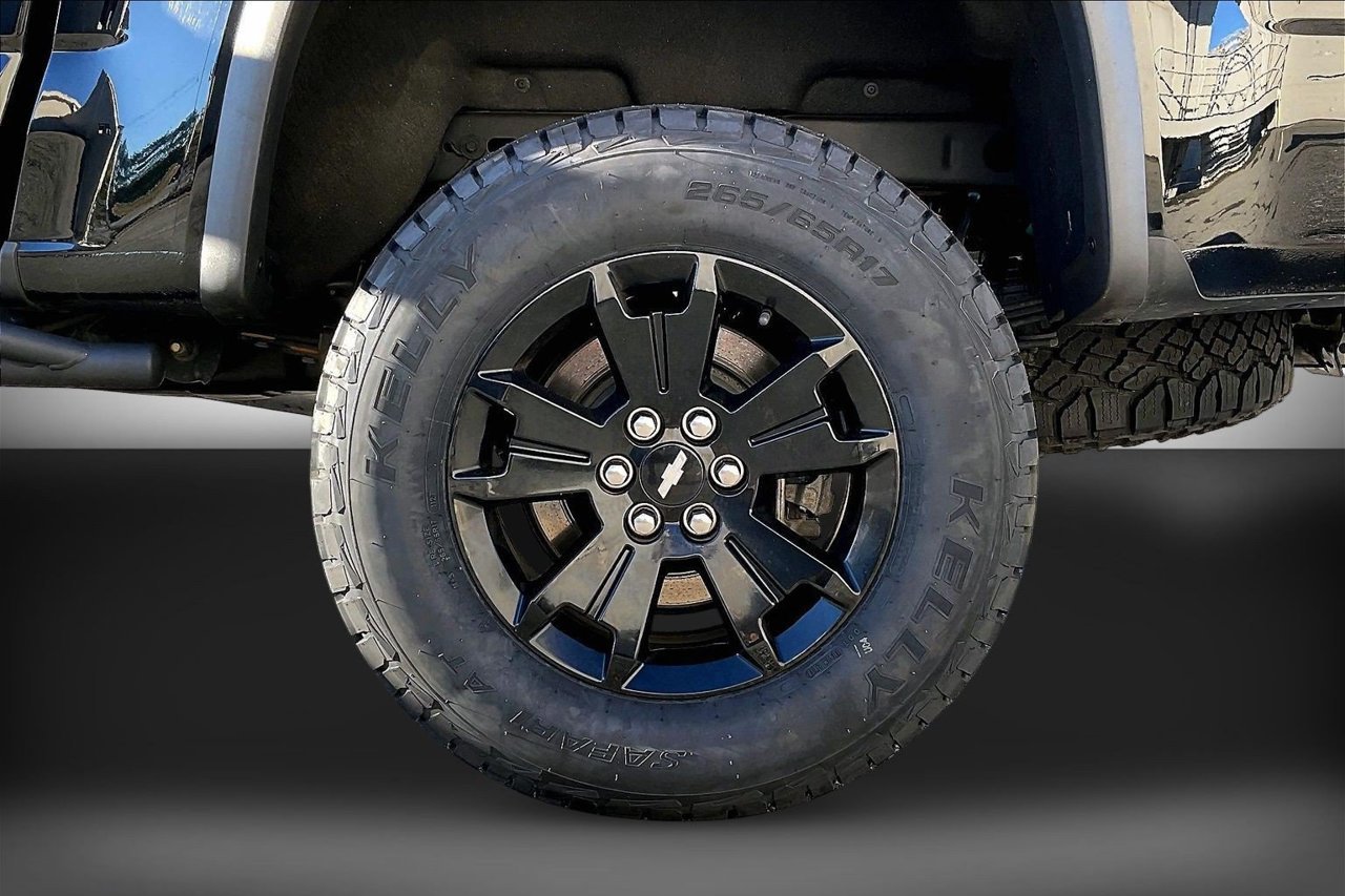 Used 2022 Chevrolet Colorado ZR2 w/ ZR2 Midnight Special Edition AWD/4WD image 33