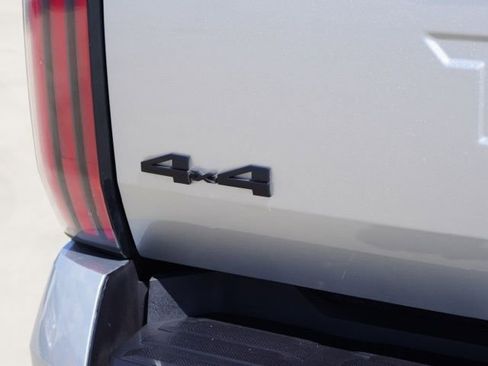 Used 2023 Toyota Tundra Platinum AWD/4WD image 12