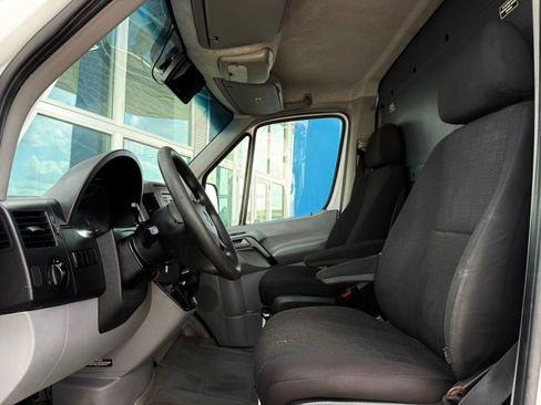 Used 2016 Mercedes-Benz Sprinter 2500 image 12