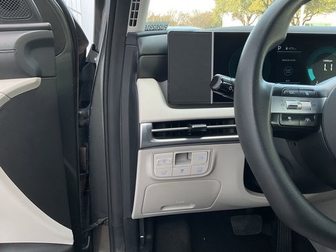 Used 2025 Hyundai Tucson Blue image 26