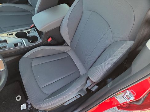 Used 2025 Subaru Impreza 2.0i image 12