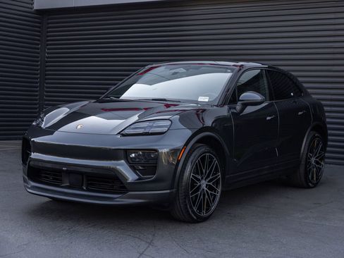 Certified 2024 Porsche Macan 4 Electric image 1