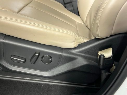 Used 2024 Ford Expedition Max XLT image 24