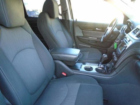 Used 2017 Chevrolet Traverse LT AWD/4WD image 19