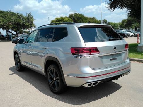 Used 2021 Volkswagen Atlas SE w/ Panoramic Sunroof Package AWD/4WD image 9