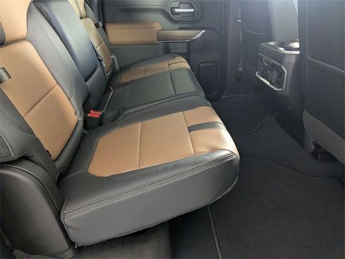 Used 2023 Chevrolet Silverado 3500 High Country image 31