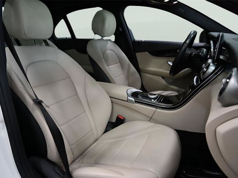 Used 2018 Mercedes-Benz C 300 4MATIC Sedan w/ Premium Package image 21