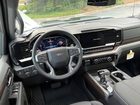 New 2026 Chevrolet Silverado 1500 LT Trail Boss w/ LT Trail Boss Premium Package AWD/4WD image 18