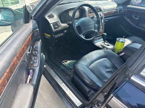 Used 2001 Hyundai XG300 FWD image 2