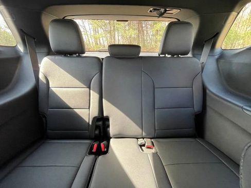 New 2026 Chevrolet Traverse High Country w/ LPO, Floor Liner Package FWD image 21