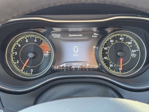 Used 2022 Jeep Cherokee Limited AWD/4WD image 35
