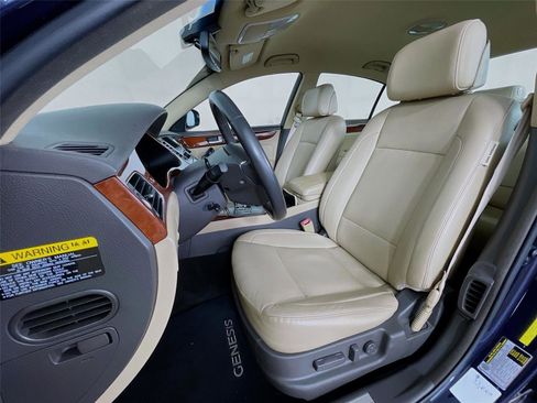 Used 2012 Hyundai Genesis 3.8 image 22