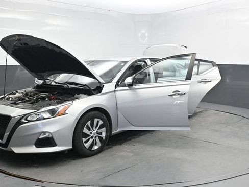 Used 2021 Nissan Altima 2.5 S FWD image 54