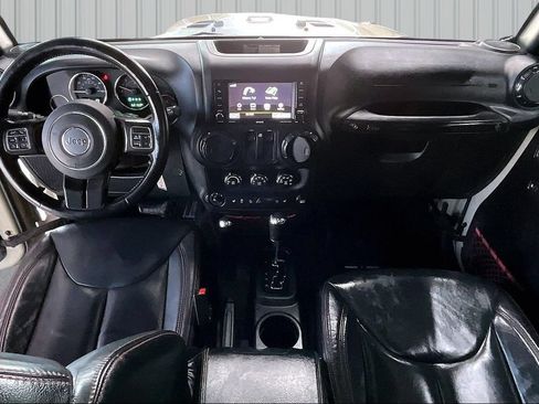 Used 2017 Jeep Wrangler Rubicon w/ Quick Order Package 24Z Recon AWD/4WD image 7
