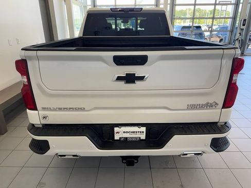 Certified 2024 Chevrolet Silverado 1500 High Country w/ Technology Package AWD/4WD image 45