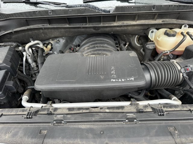 Used 2024 Chevrolet Suburban LT RWD image 34