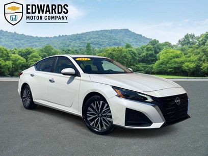 Used 2024 Nissan Altima 2.5 SV w/ SV Premium Package
