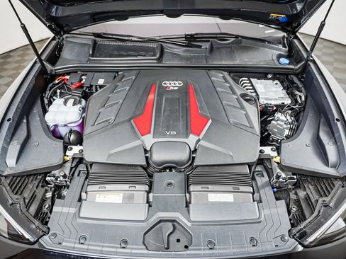 New 2026 Audi RS Q8 performance AWD/4WD image 3